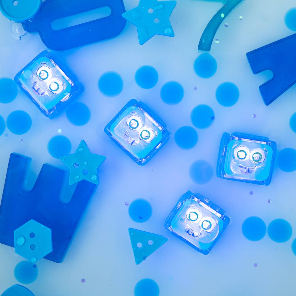 Glo Pals Light-Up Cubes Blair (blue)